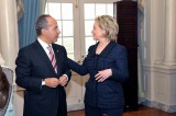 “Libro de la Sra. Hillary Clinton”, un artículo de Oswaldo García Criollo