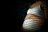 Embarazo en adolescencia conlleva riesgos de salud al binomio madre-hijo