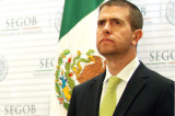 Video: Autodefensas seguirán armados, afirma Castillo Cervantes Video: Autodefensas seguirán armados, afirma Castillo Cervantes