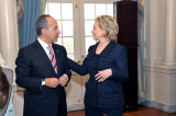 “Libro de la Sra. Hillary Clinton”, un artículo de Oswaldo García Criollo “Libro de la Sra. Hillary Clinton”, un artículo de Oswaldo García Criollo
