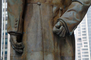 Estatua de Benito Juarez en michigan Licencia cc Mike Steele