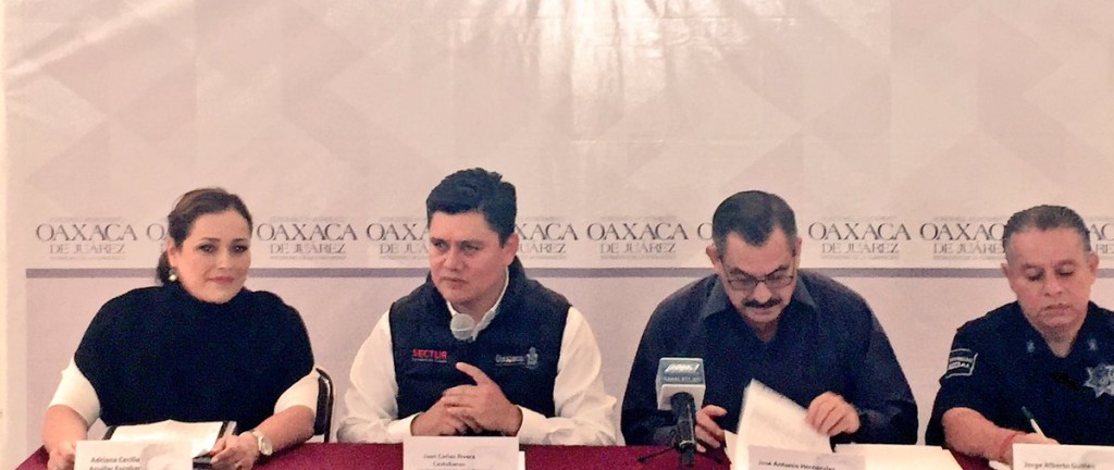 Conferencia de Prensa @JuanCRivera municipio 31oct17