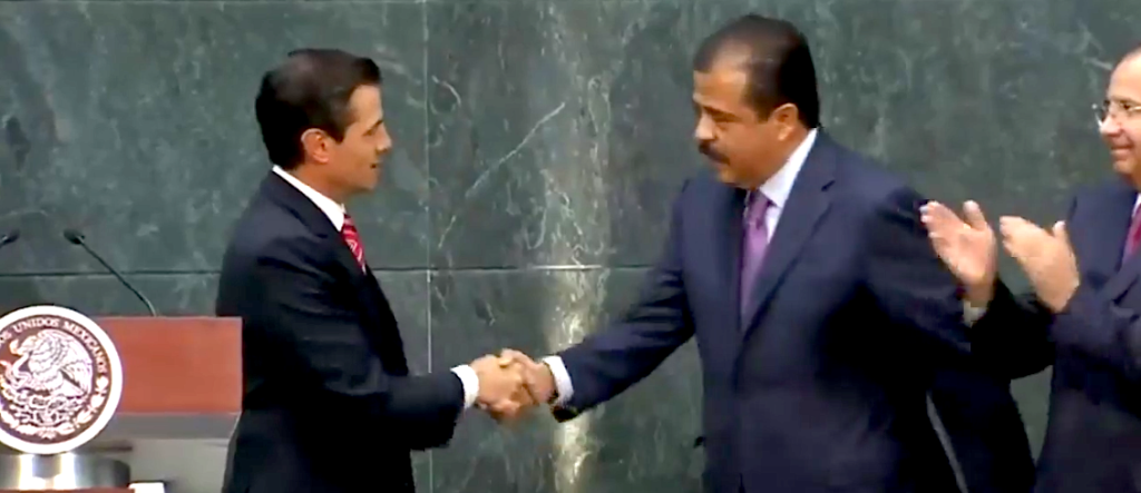 Saludo del Presidente Peña con Eviel Pérez. 10 de enero de 2018.